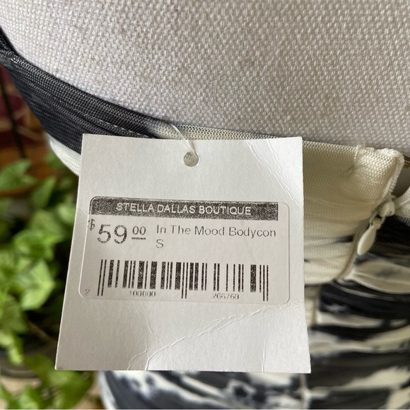 Stella Dallas CHANGE OF HEART TIE DYE MINI DRESS Size S White Black Bodycon Sexy - Picture 8 of 14